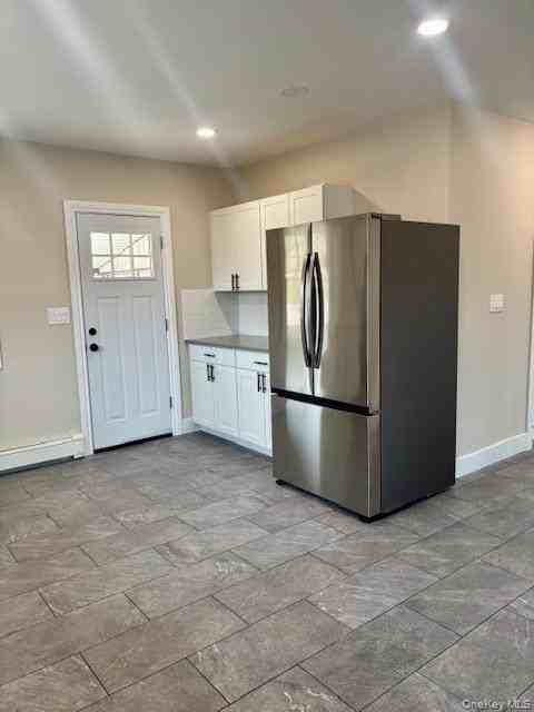 1026 Glen Cove Ave - Photo 4 of 18