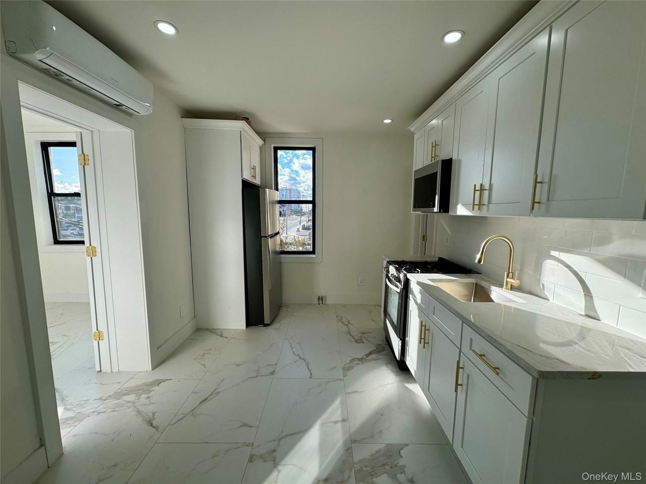 315 Riverside Blvd Apt 1 - Photo 2 of 9