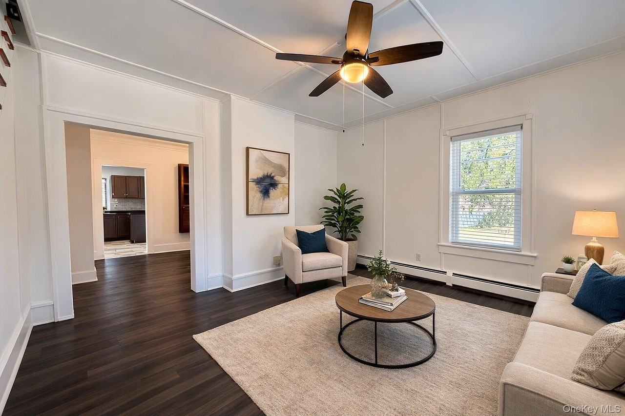 24 Bennett St Unit 24 - Photo 3 of 10