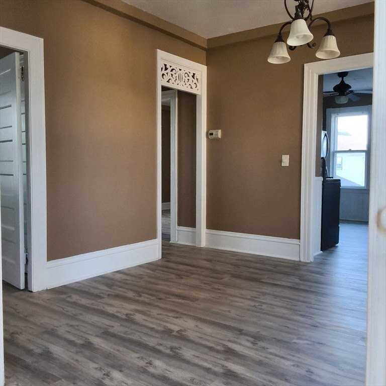 517 2nd St #2 - Photo 4 of 14