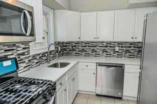 18 Windsor Ter Unit 18 - Photo 1 of 1
