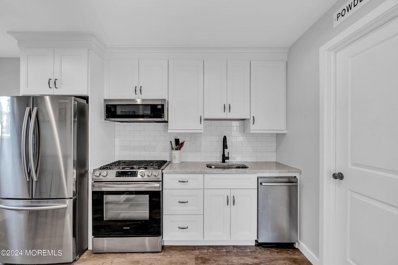 1217 Lister St Unit B - Photo 5 of 22