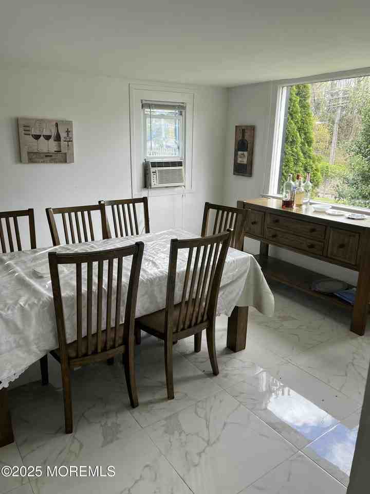 235 S Lincoln Ave - Photo 4 of 11