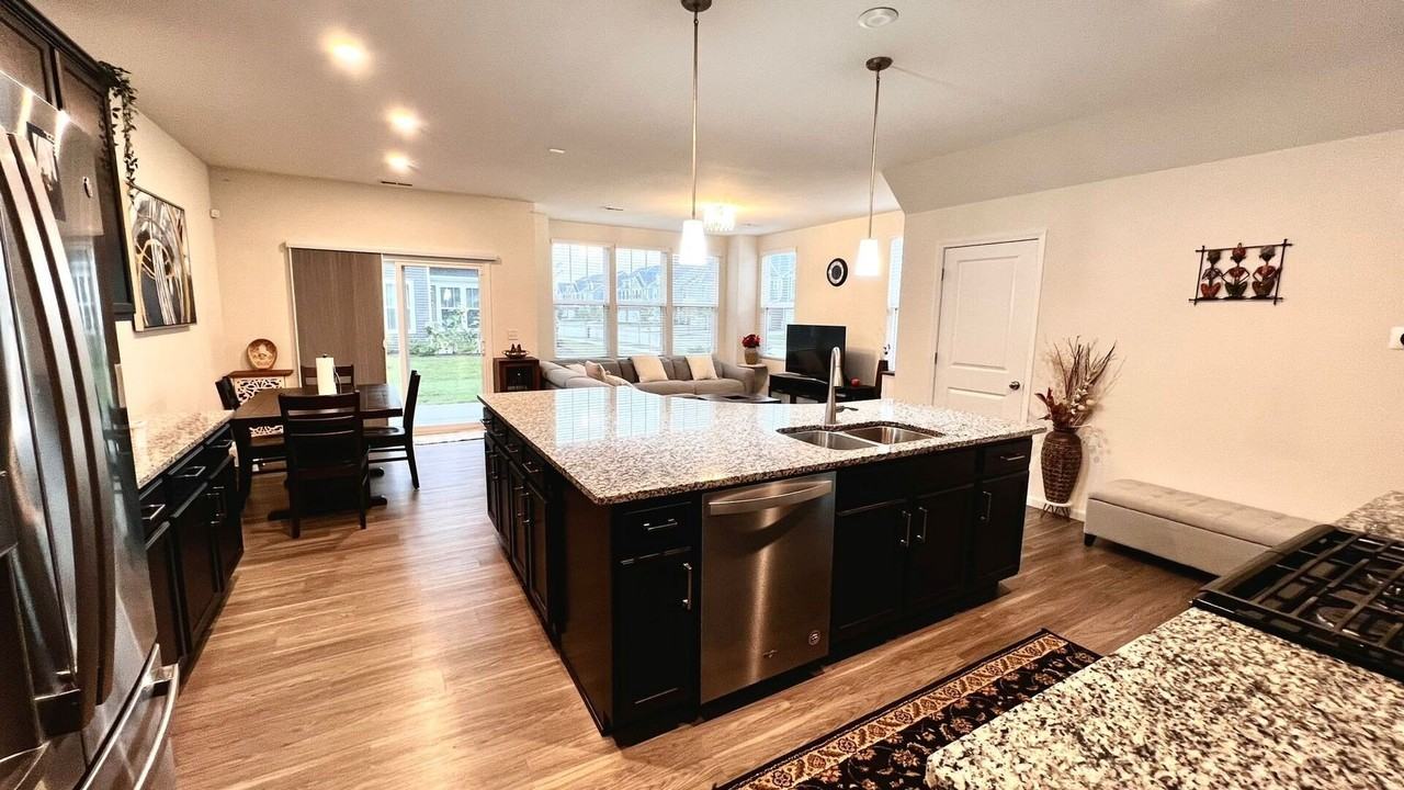 538 Watercress Dr - Photo 3 of 18