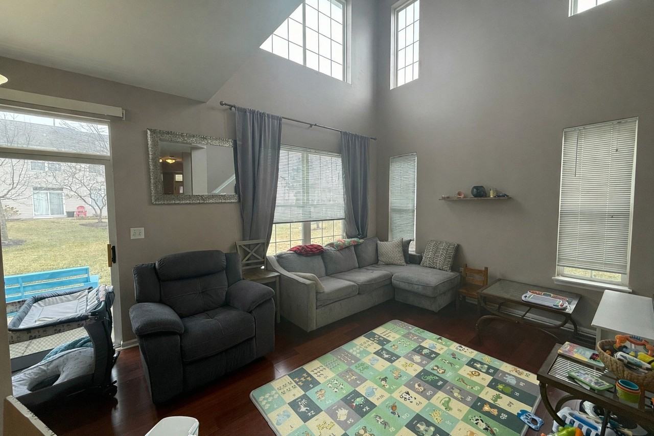 2914 Rutland Cir - Photo 5 of 19