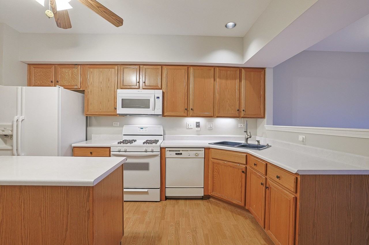 145 Farmgate Dr Unit 145 - Photo 3 of 41