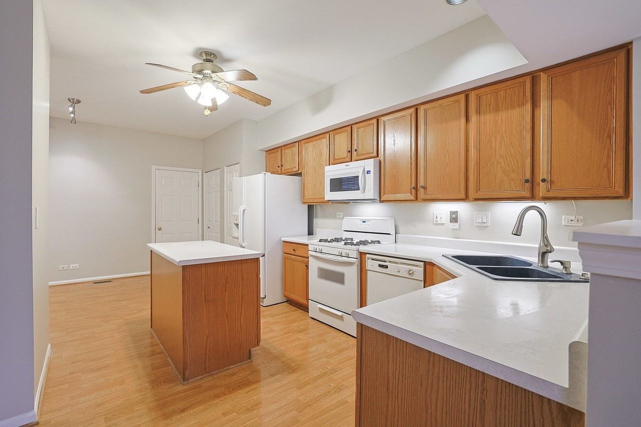 145 Farmgate Dr Unit 145 - Photo 4 of 41