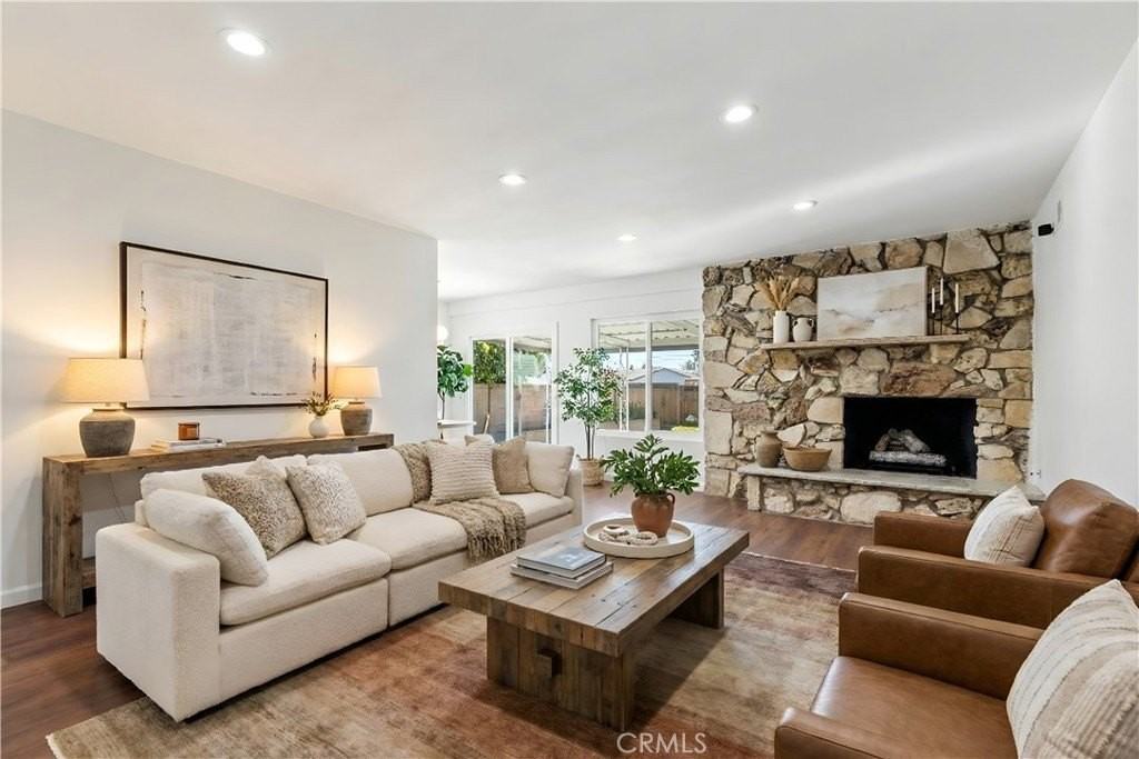 7425 Garden Grove Ave - Photo 2 of 12