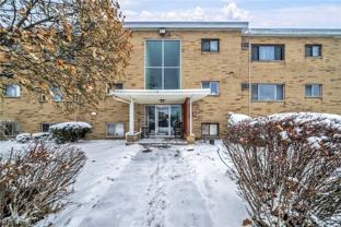 5200 Royalton Rd Apt 8d - Photo 1 of 1