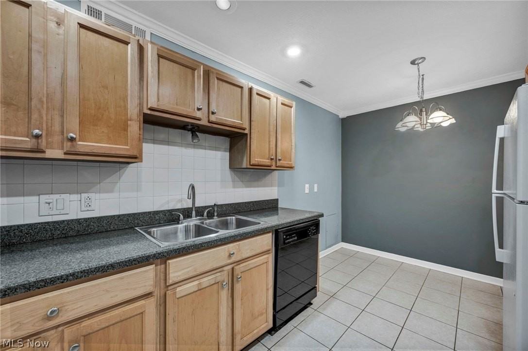 20333 Detroit Rd - Photo 3 of 12