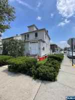 featured image of 188 Palisade Ave Rear