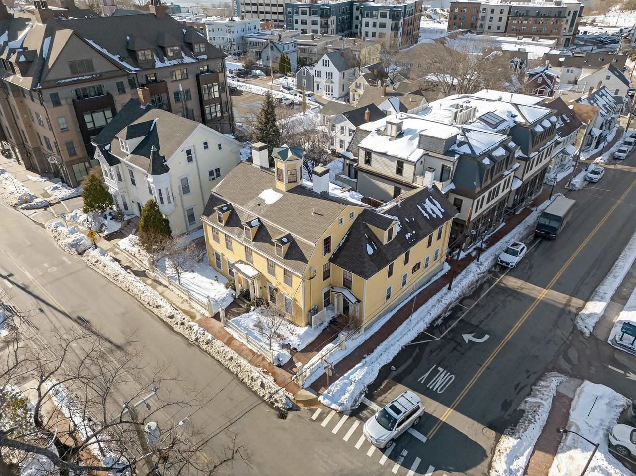 7 Islington St #R1 - Photo 2 of 39