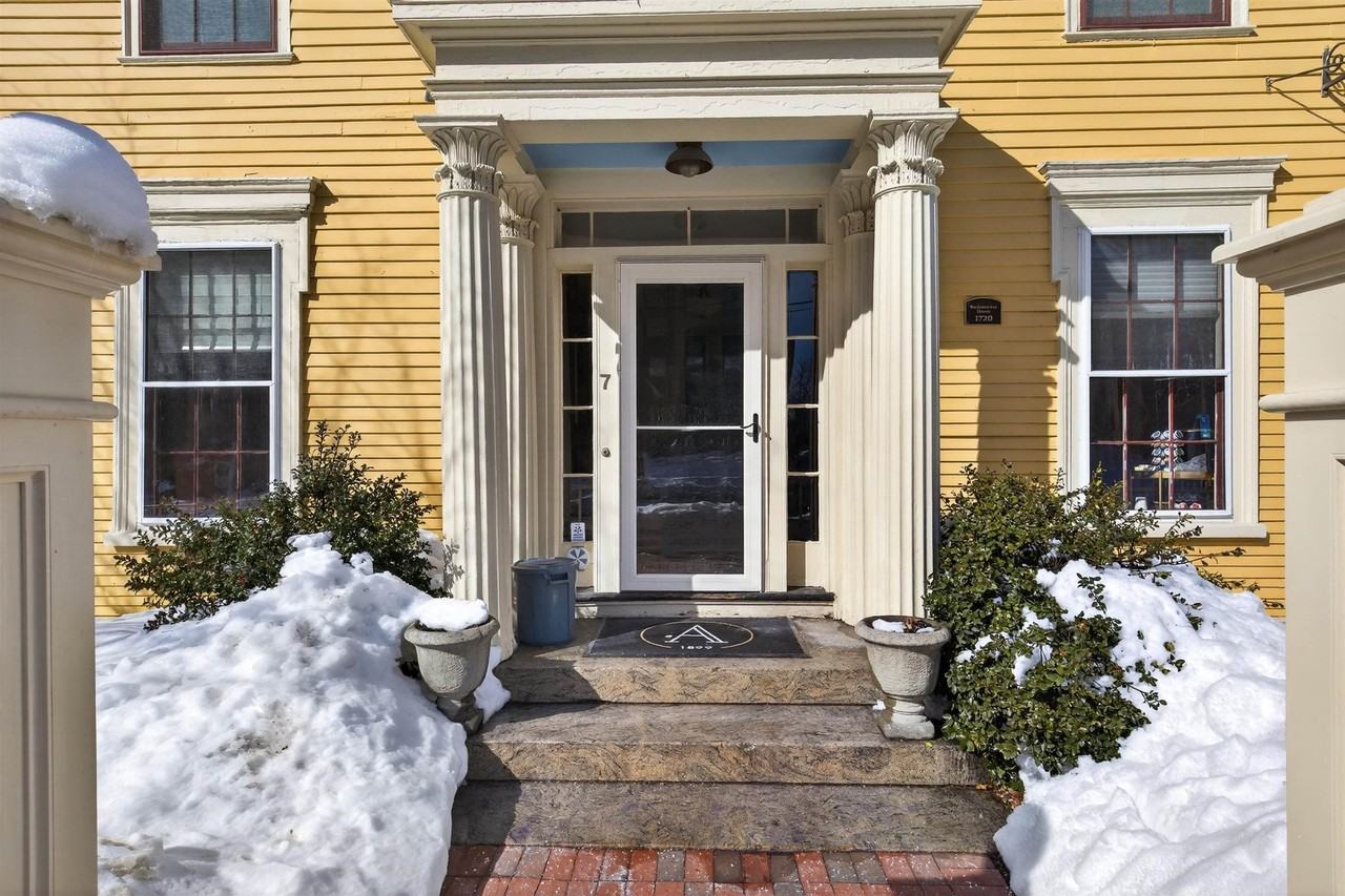 7 Islington St #R1 - Photo 4 of 39