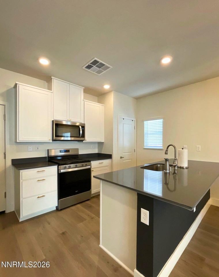 1243 Cedarhaven Ct - Photo 5 of 23