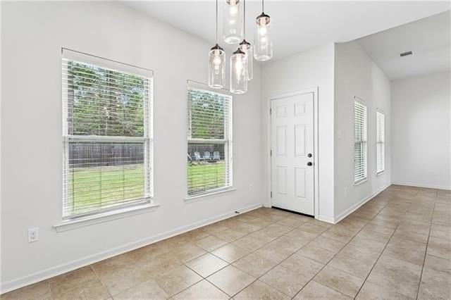 1025 E Creek Ct - Photo 5 of 14