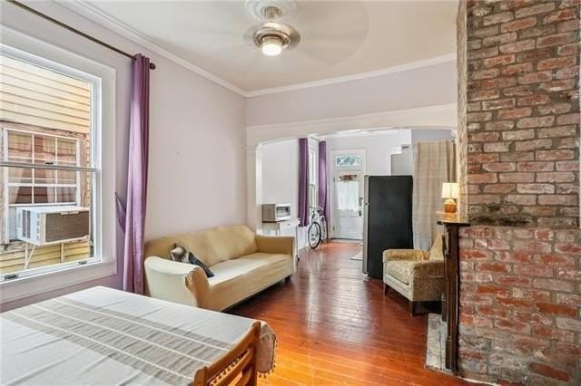 3145 Dauphine St - Photo 6 of 8