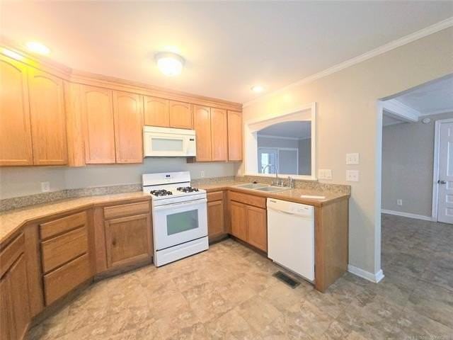 4524 S Quaker Ave - Photo 6 of 20