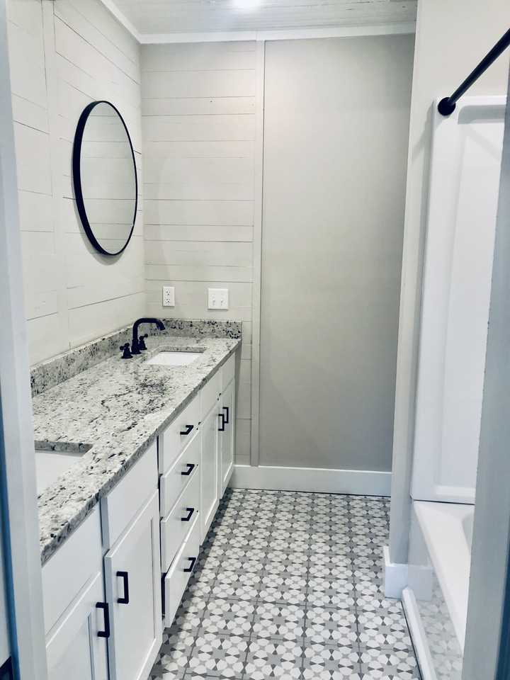 702 Radford St #B - Photo 3 of 6