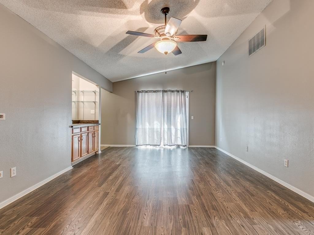 712 Nw 137th St - Photo 5 of 36