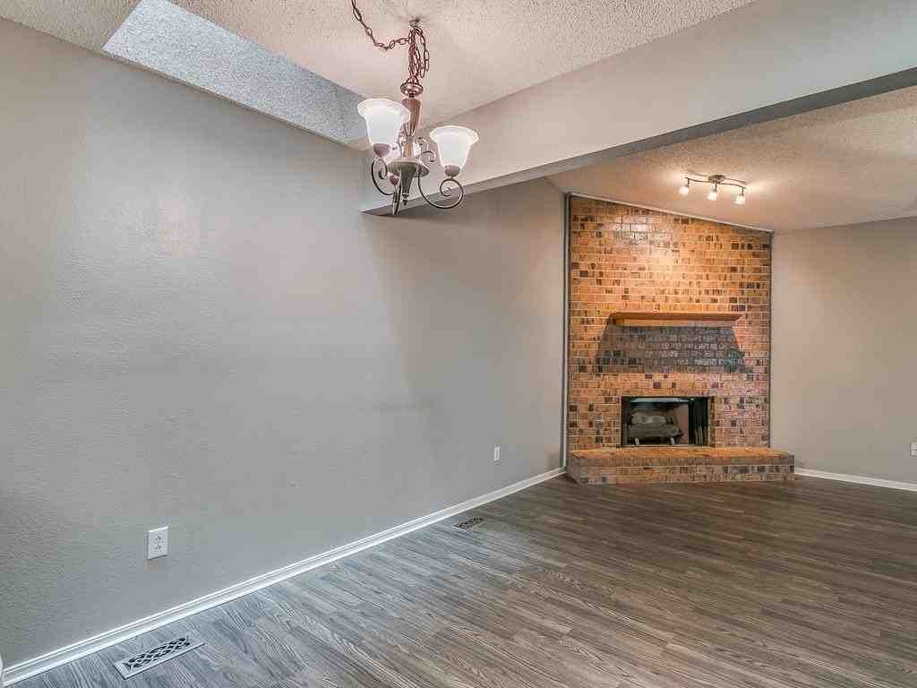 712 Nw 137th St - Photo 7 of 36