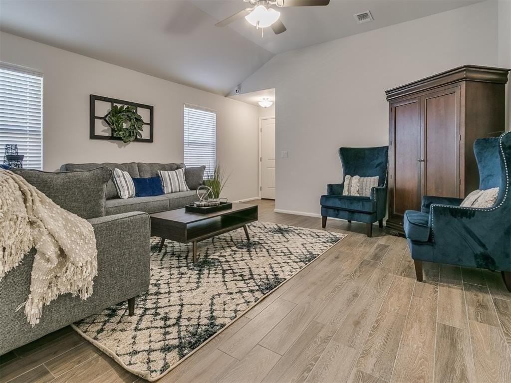 9741 Sw 23rd St - Photo 4 of 32