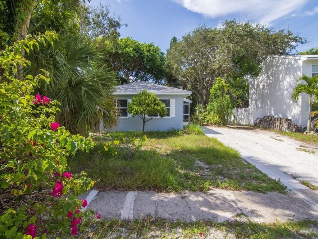 856 Dahlia Ln Unit B - Photo 2 of 36