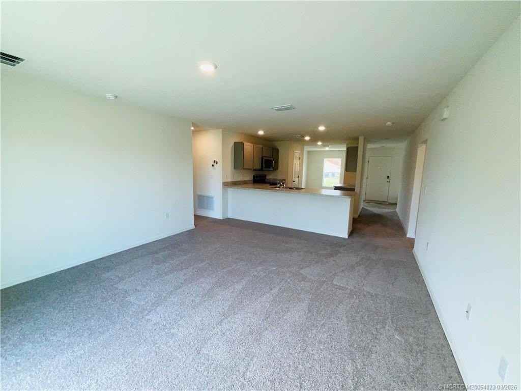 934 Sw Mcdevitt Ave - Photo 7 of 19