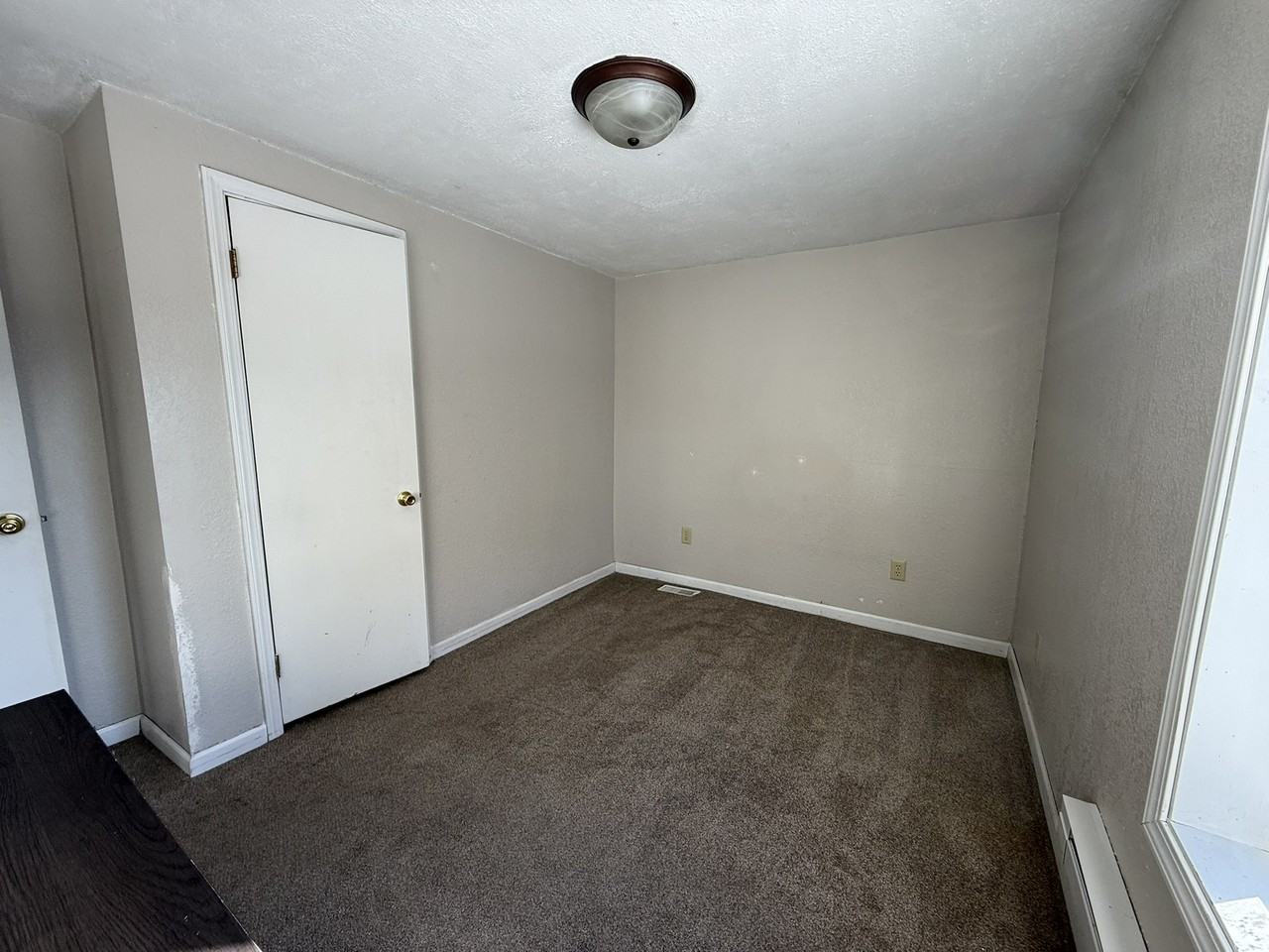 304 2nd St Sw #1 - Photo 4 of 22