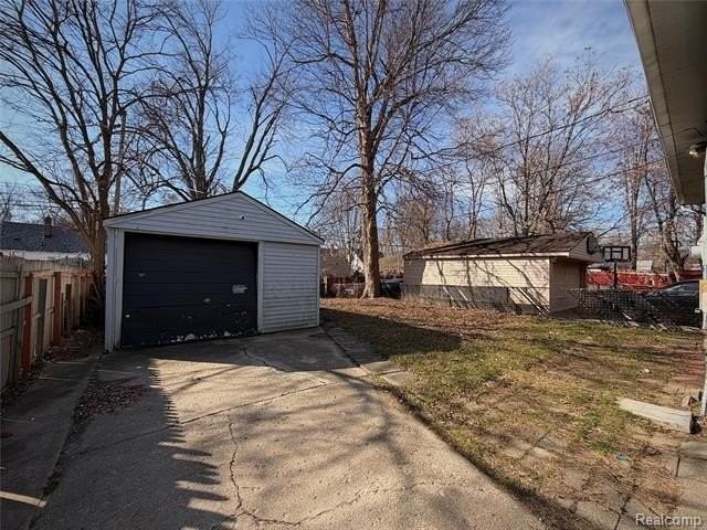 25895 Annapolis St - Photo 7 of 26