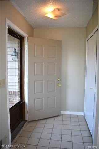 7901 Lawrence - Photo 5 of 40