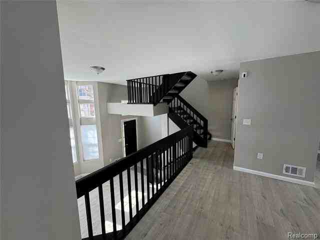 115 N Georgetown Sq #10 - Photo 6 of 18