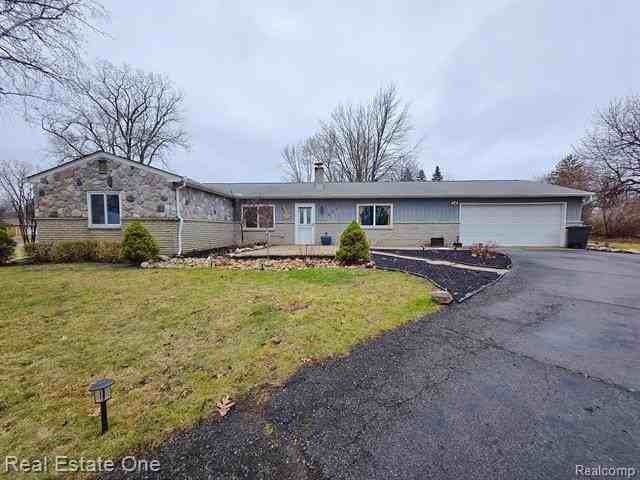 2287 Strader Dr - Photo 3 of 24