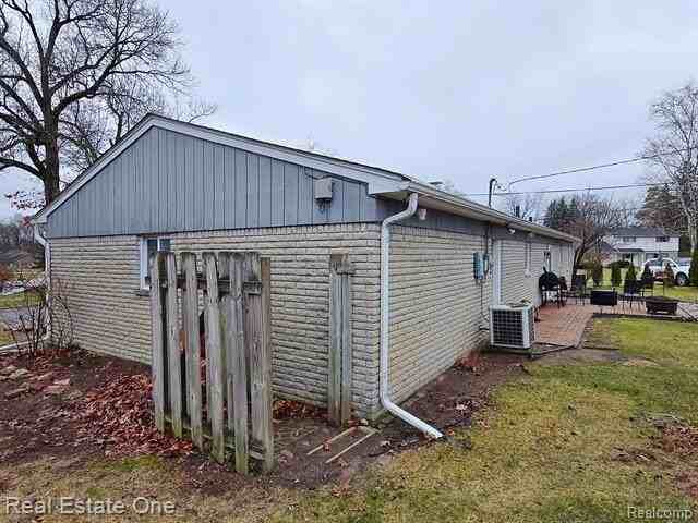 2287 Strader Dr - Photo 5 of 24