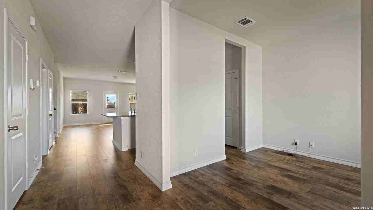 514 Diamond Shls - Photo 4 of 31