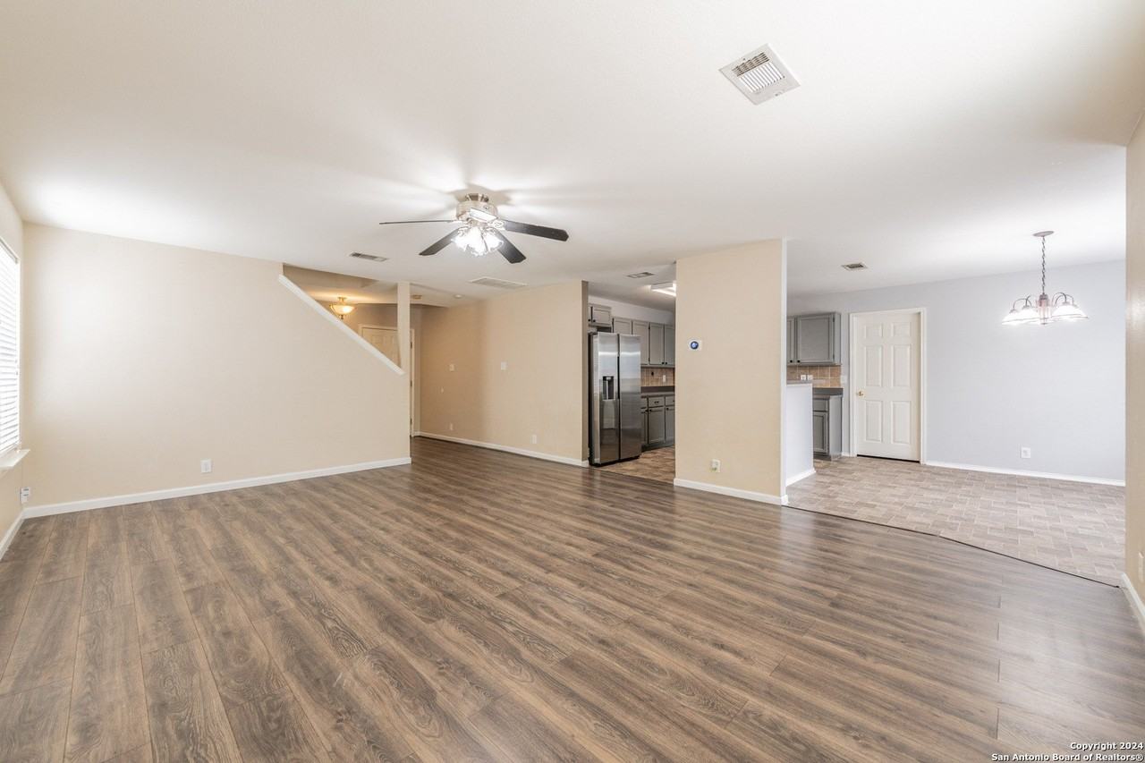 1302 Bobcat Pass - Photo 5 of 39