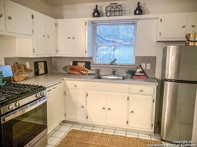 902 Chevy Chase Dr Unit 904 - Photo 5 of 10