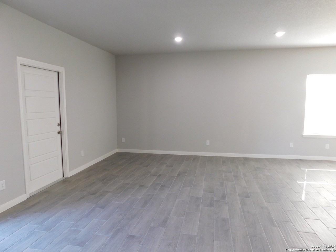 2954 Weir Ave - Photo 2 of 19