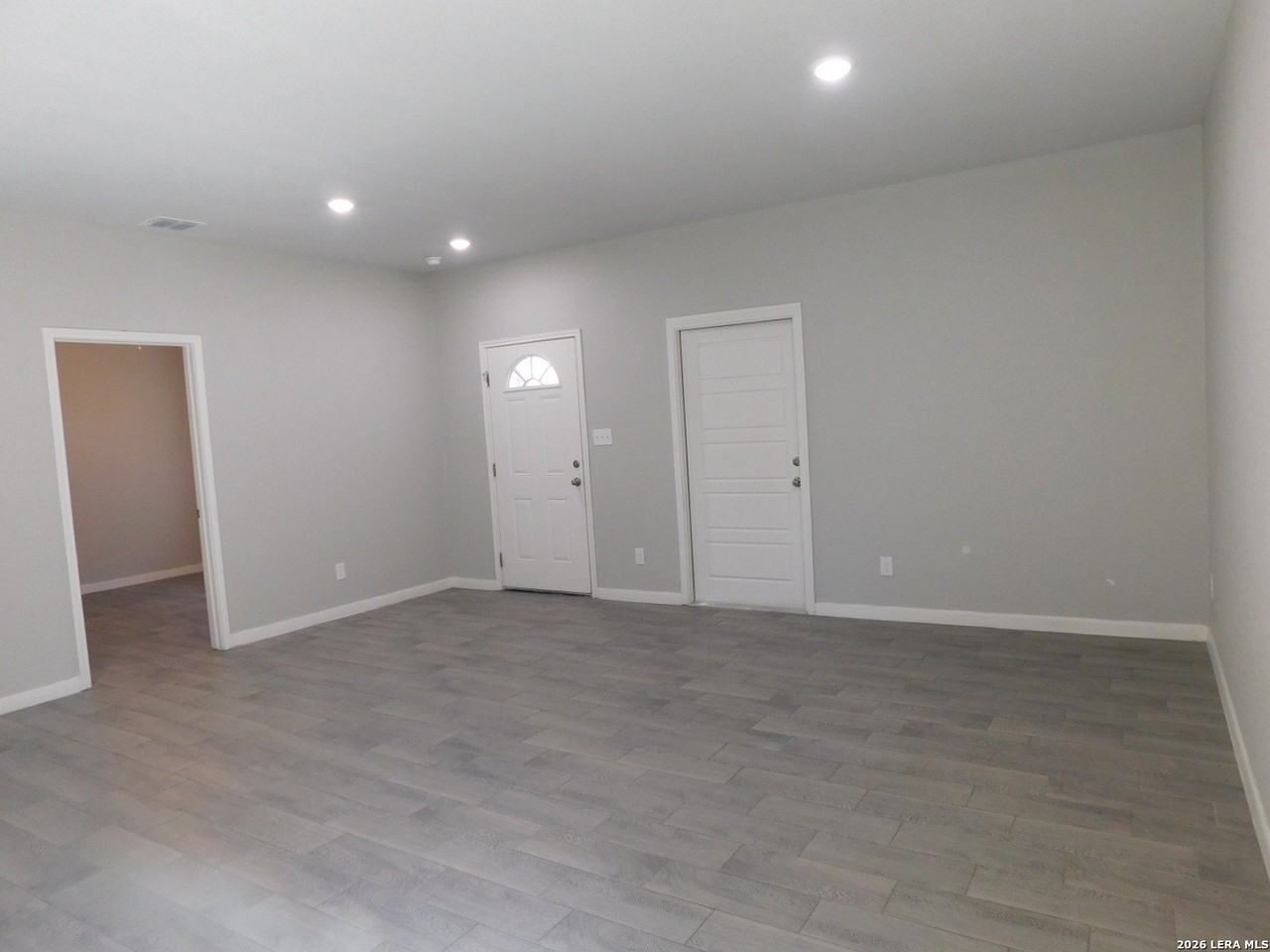 2954 Weir Ave - Photo 3 of 19