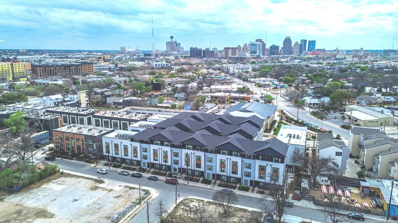 719 E Locust St Unit 3102