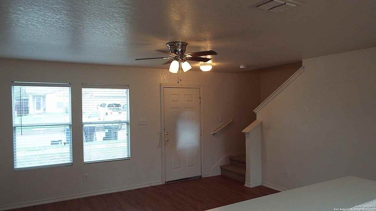 133 Gatewood Bay - Photo 5 of 18