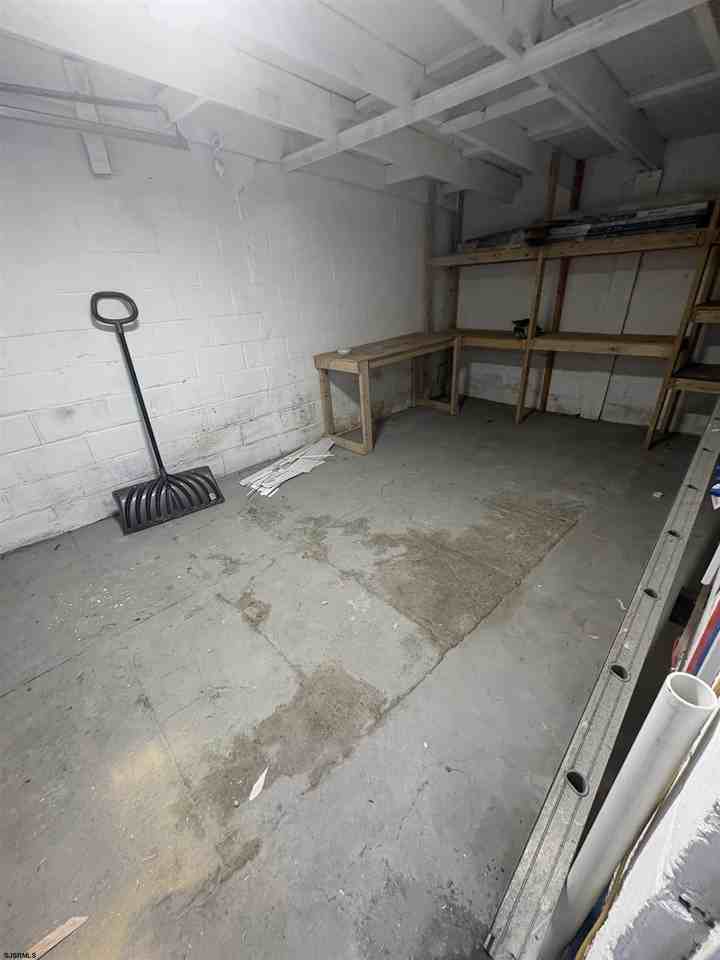 1526 Madison Ave - Photo 4 of 16