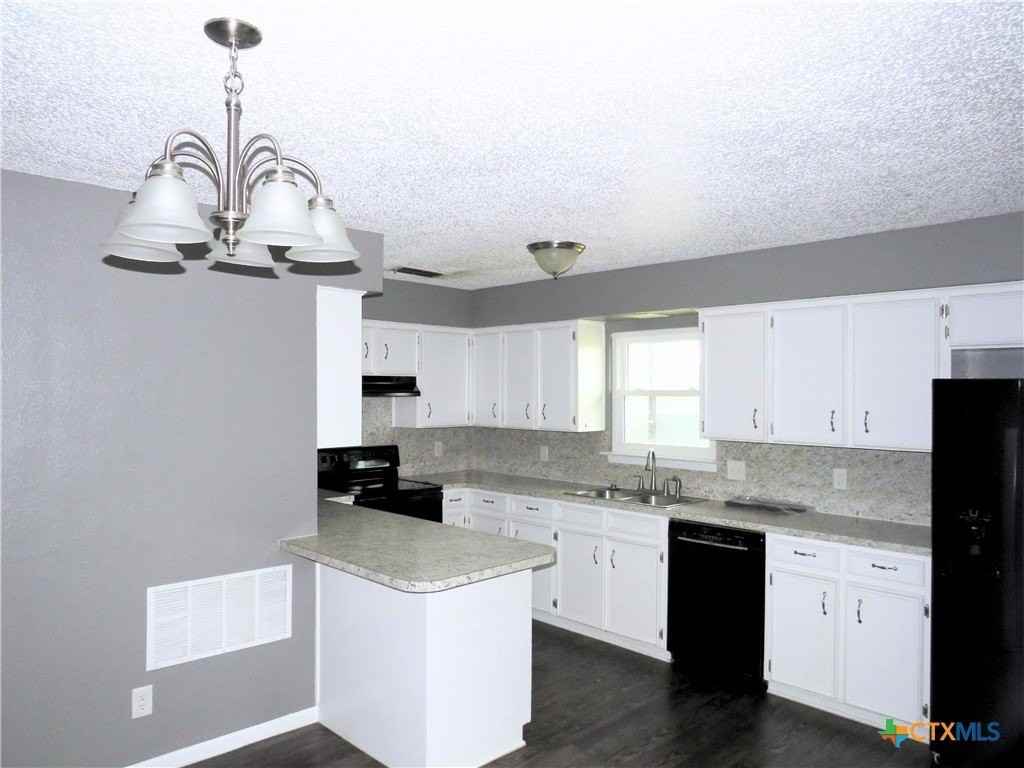 2312 Doris Dr - Photo 4 of 9