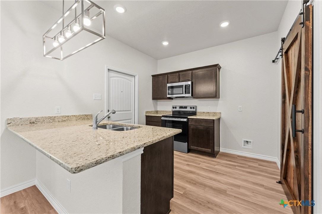 1114 Zora Dr Unit B - Photo 4 of 13