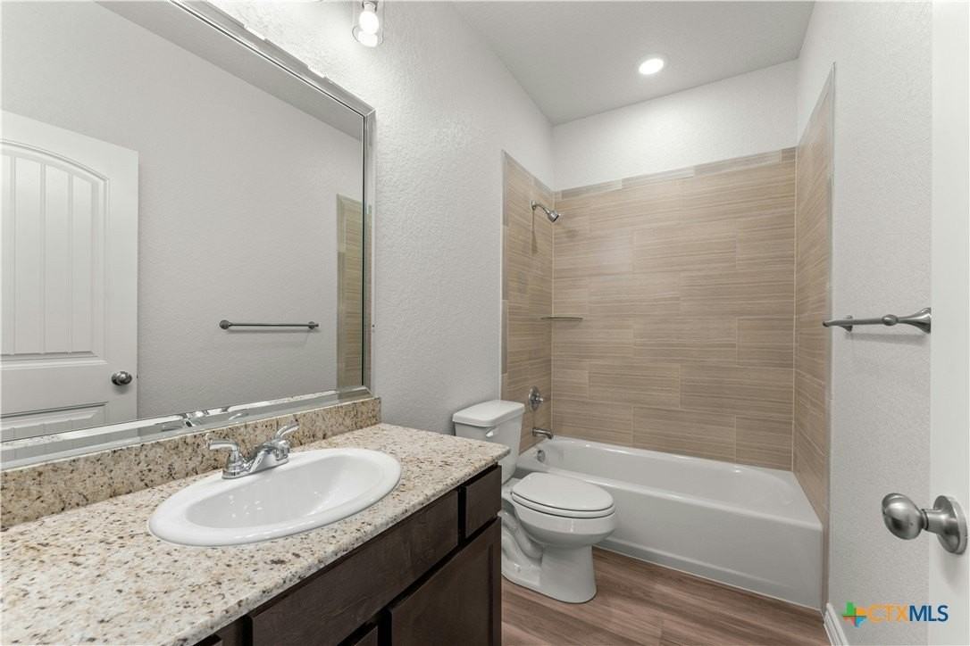 1118 Zora Dr Unit B - Photo 7 of 17