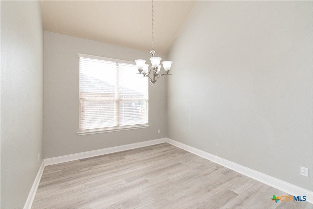 7001 Cokui Dr - Photo 5 of 37