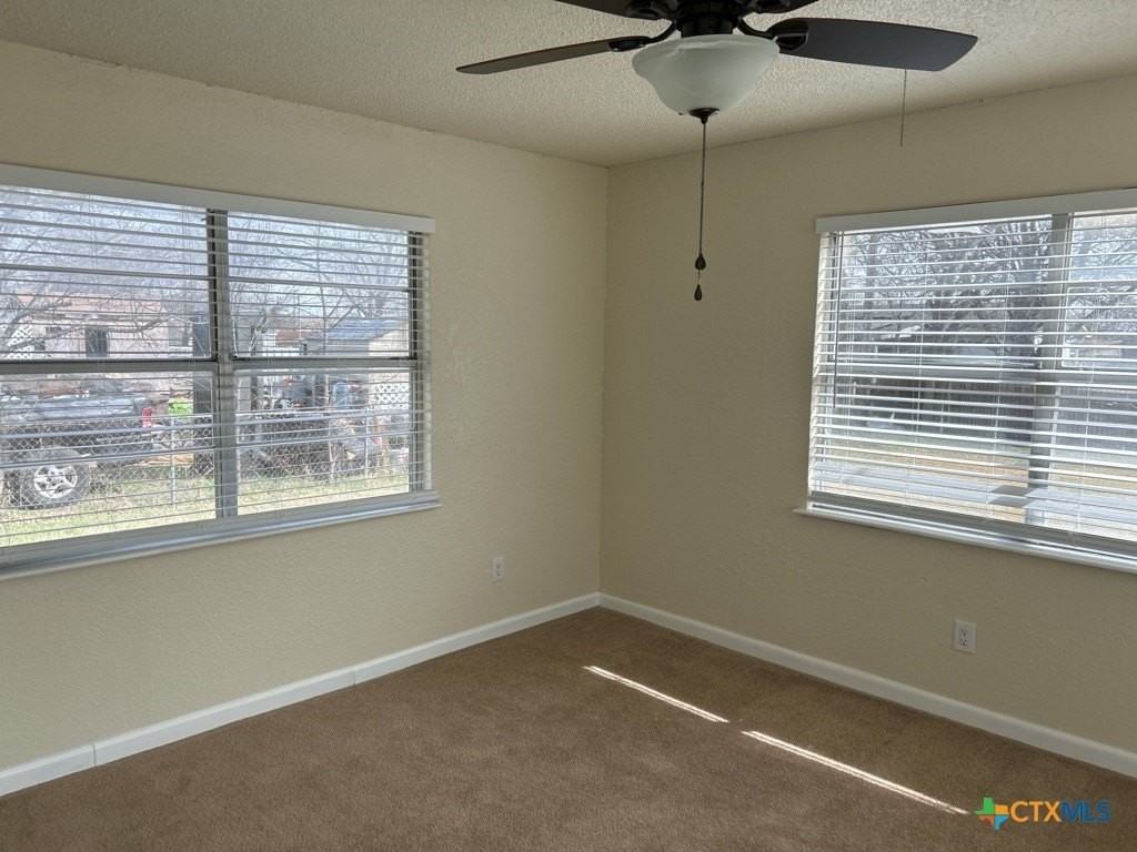 1208 Ridgemont Dr - Photo 7 of 11