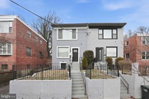 featured image of 1204 Trenton Pl Se