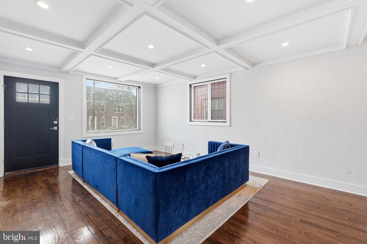 1204 Trenton Pl Se - Photo 4 of 34