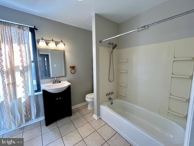 923 Mchenry St - Photo 3 of 9