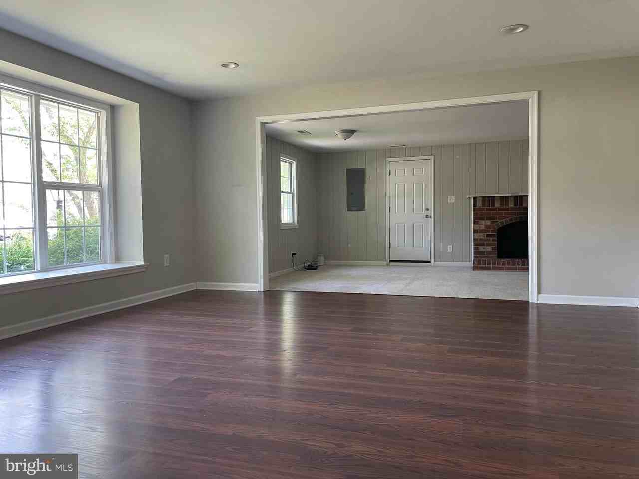 5611 Daniel Cir - Photo 2 of 17